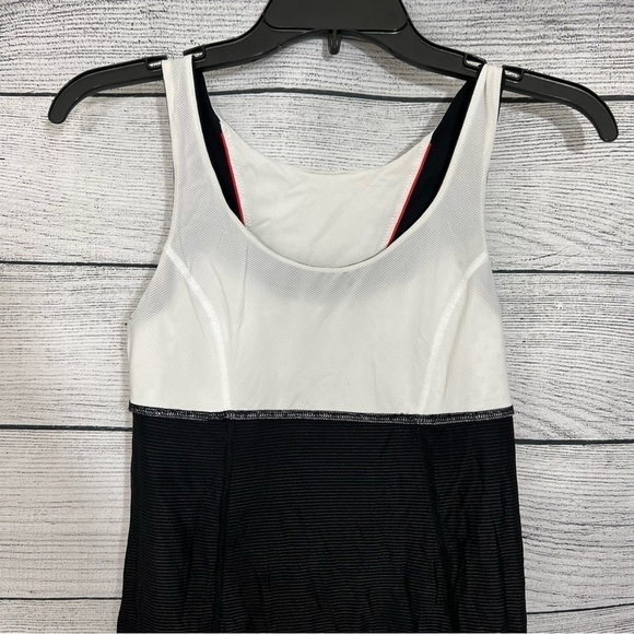 Lululemon Ta Ta Tamer - Picture 6 of 9